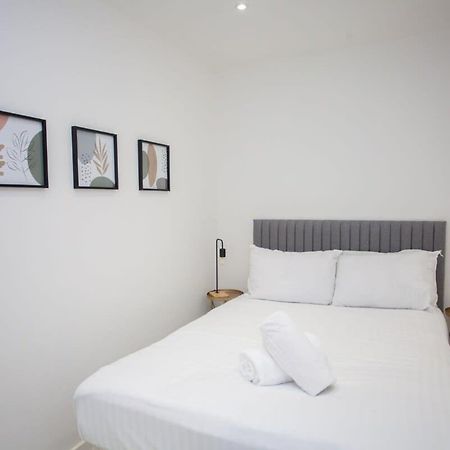 Bright Central Flat With Balcony And Free Parking غلاسغو المظهر الخارجي الصورة