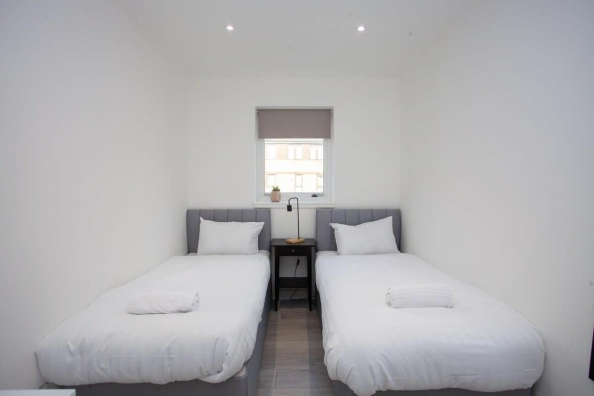 Bright Central Flat With Balcony And Free Parking غلاسغو المظهر الخارجي الصورة