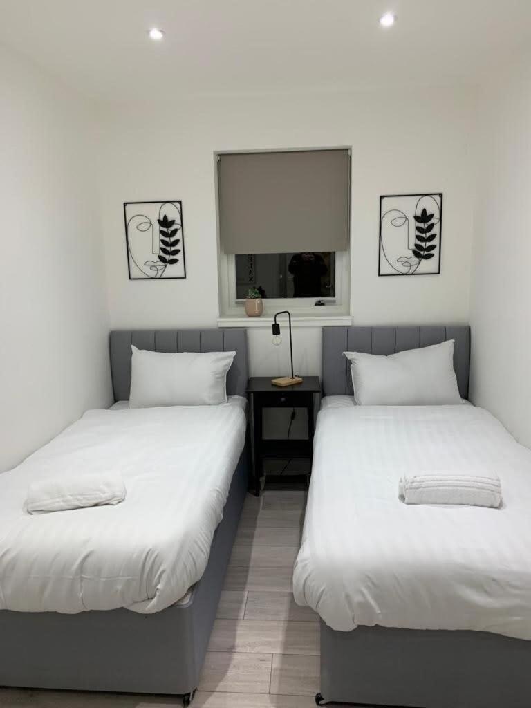 Bright Central Flat With Balcony And Free Parking غلاسغو المظهر الخارجي الصورة